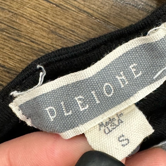 PLEIONE Mid Sleeve Top - Picture 6 of 11